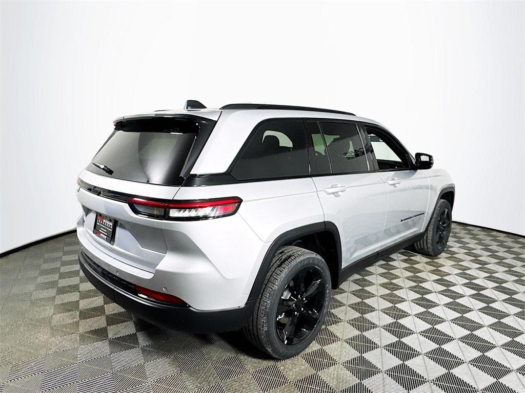 Vehicle image 5 of 30