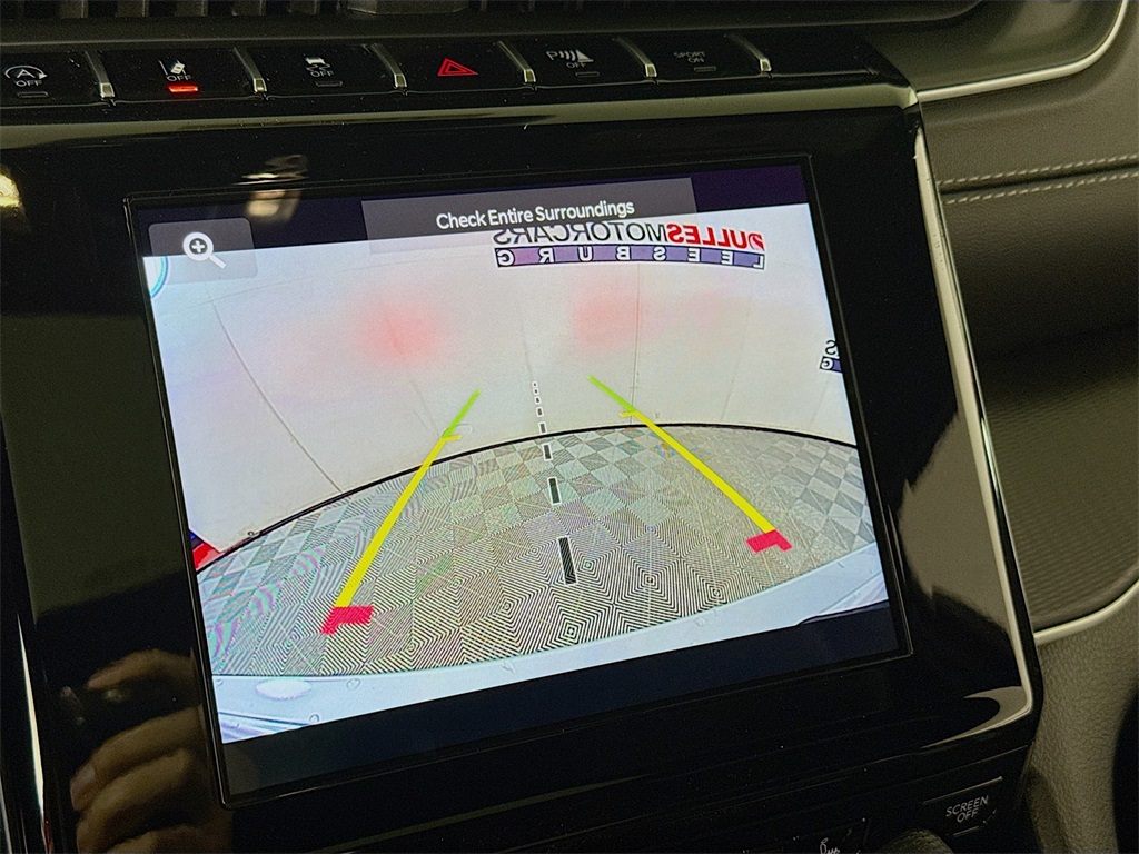 Vehicle image 12 of 30