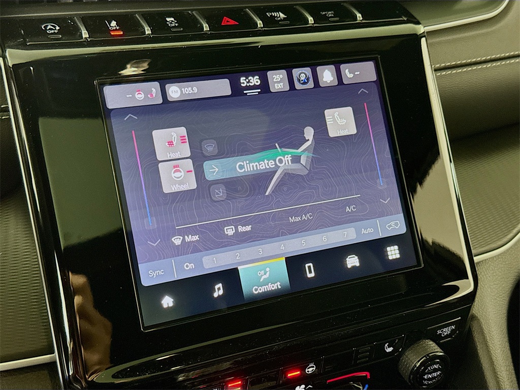 Vehicle image 14 of 30