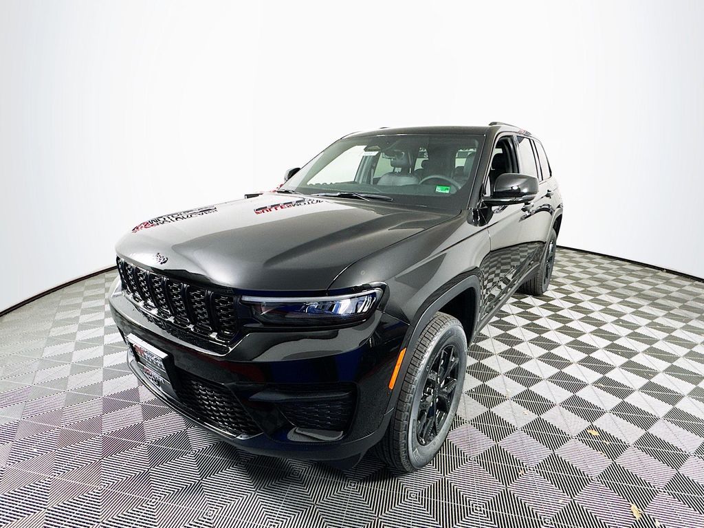 2025 Jeep Grand Cherokee Altitude X Image 1 of 28