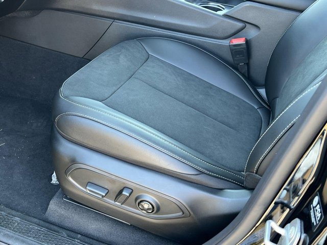 Vehicle image 6 of 21