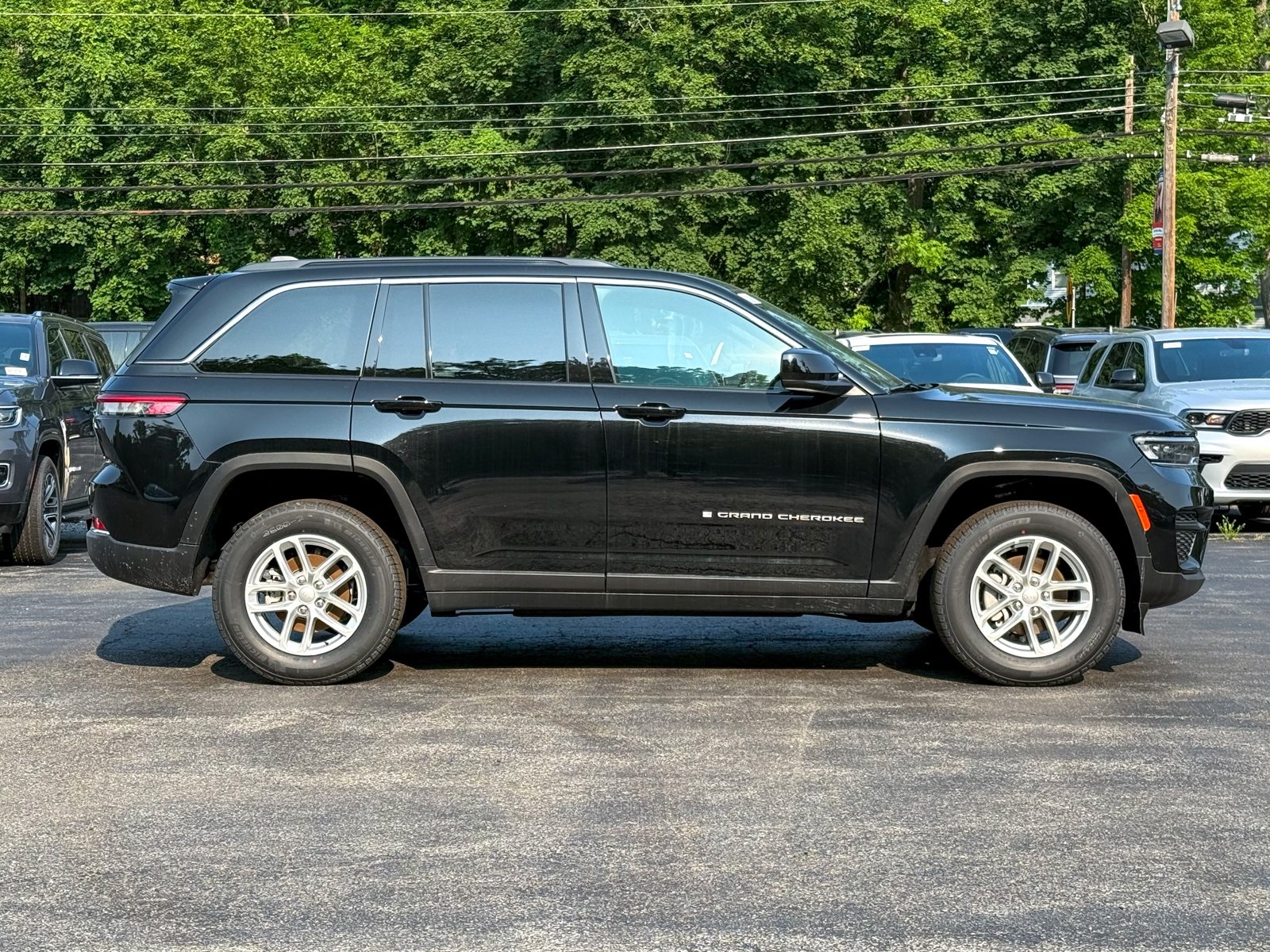 Vehicle image 4 of 38