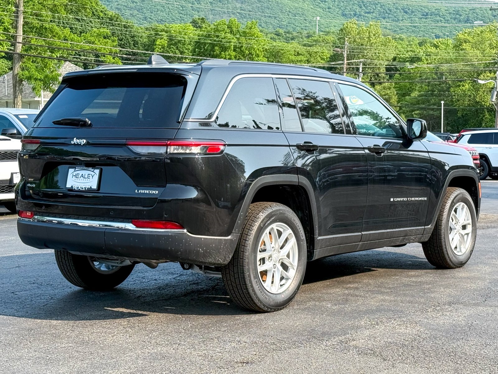 Vehicle image 5 of 38