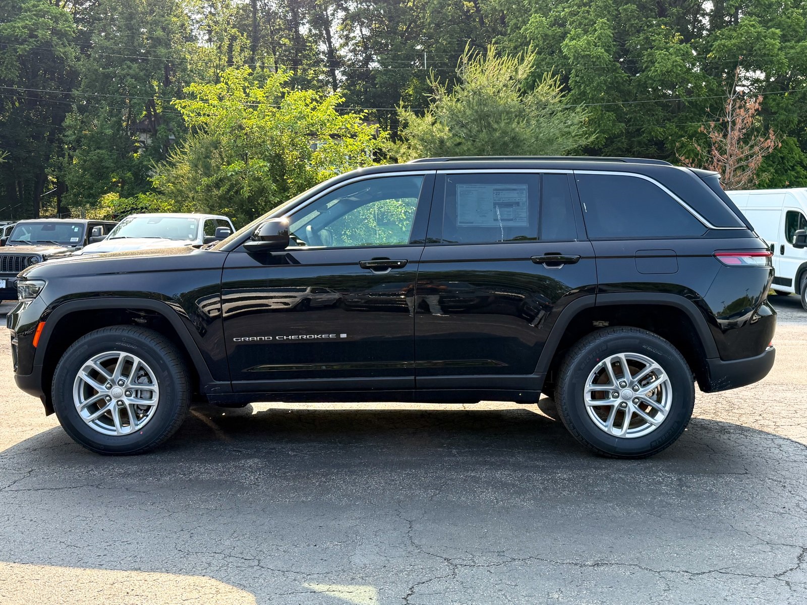 Vehicle image 8 of 38