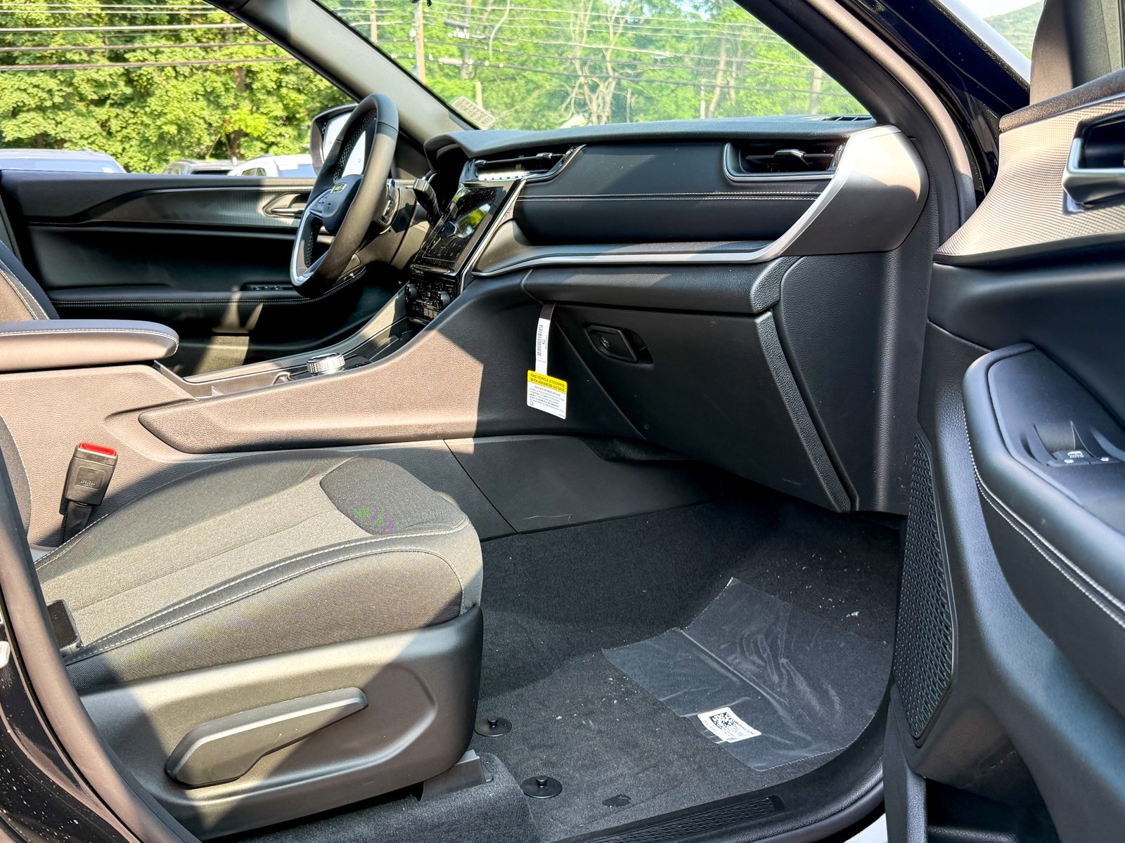 Vehicle image 12 of 38