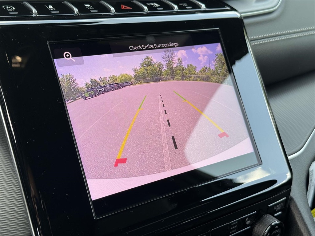Vehicle image 19 of 30