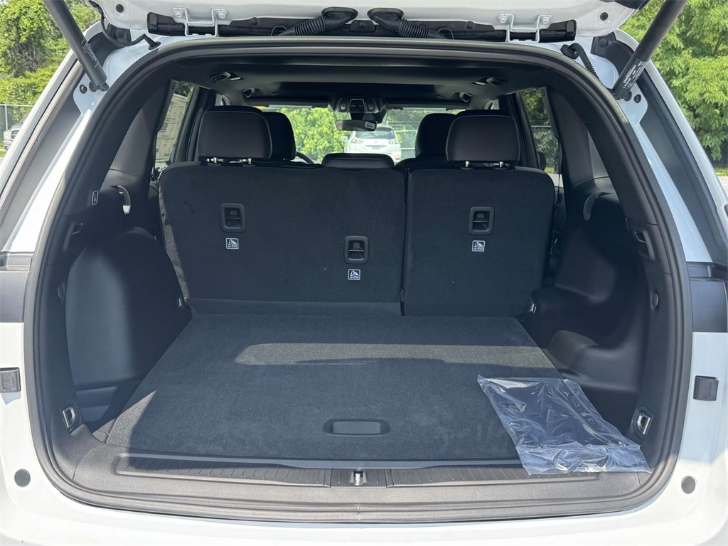 Vehicle image 10 of 30