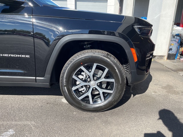 2025 Jeep Grand Cherokee Limited Image 9 of 21