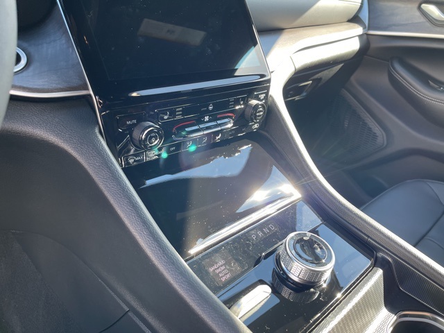 2025 Jeep Grand Cherokee Limited Image 19 of 21