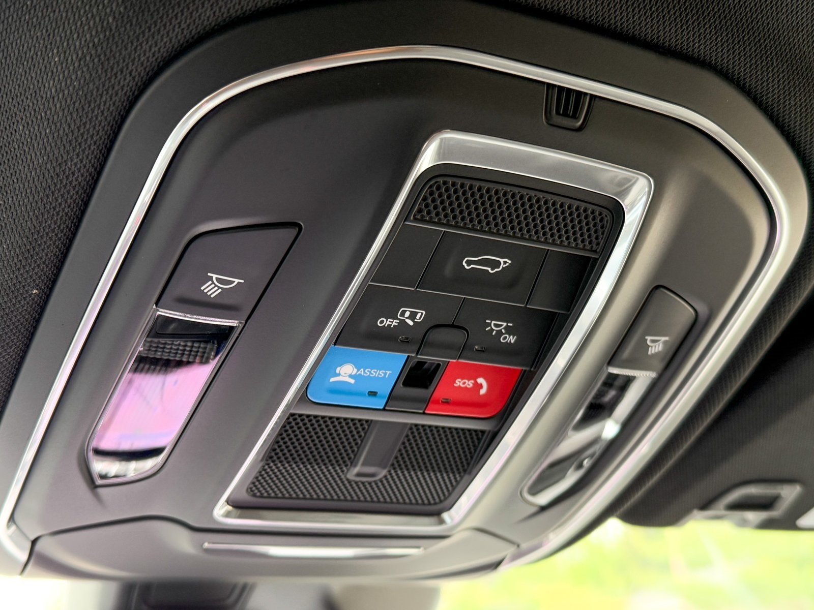 Vehicle image 29 of 39