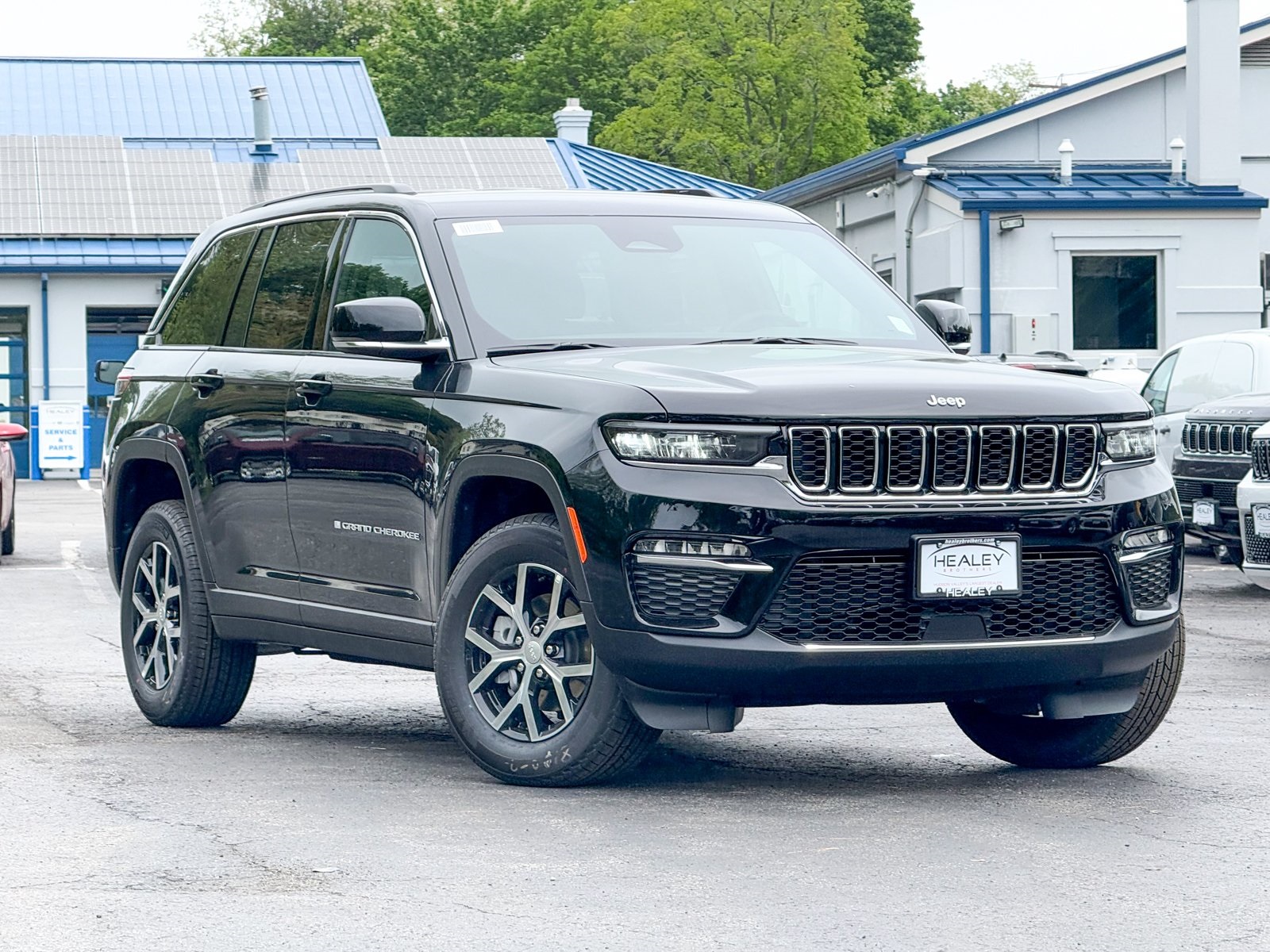 Vehicle image 3 of 39