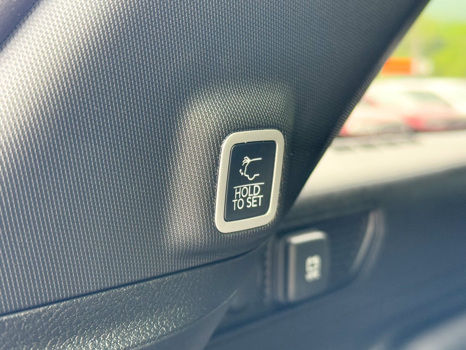 Vehicle image 38 of 39