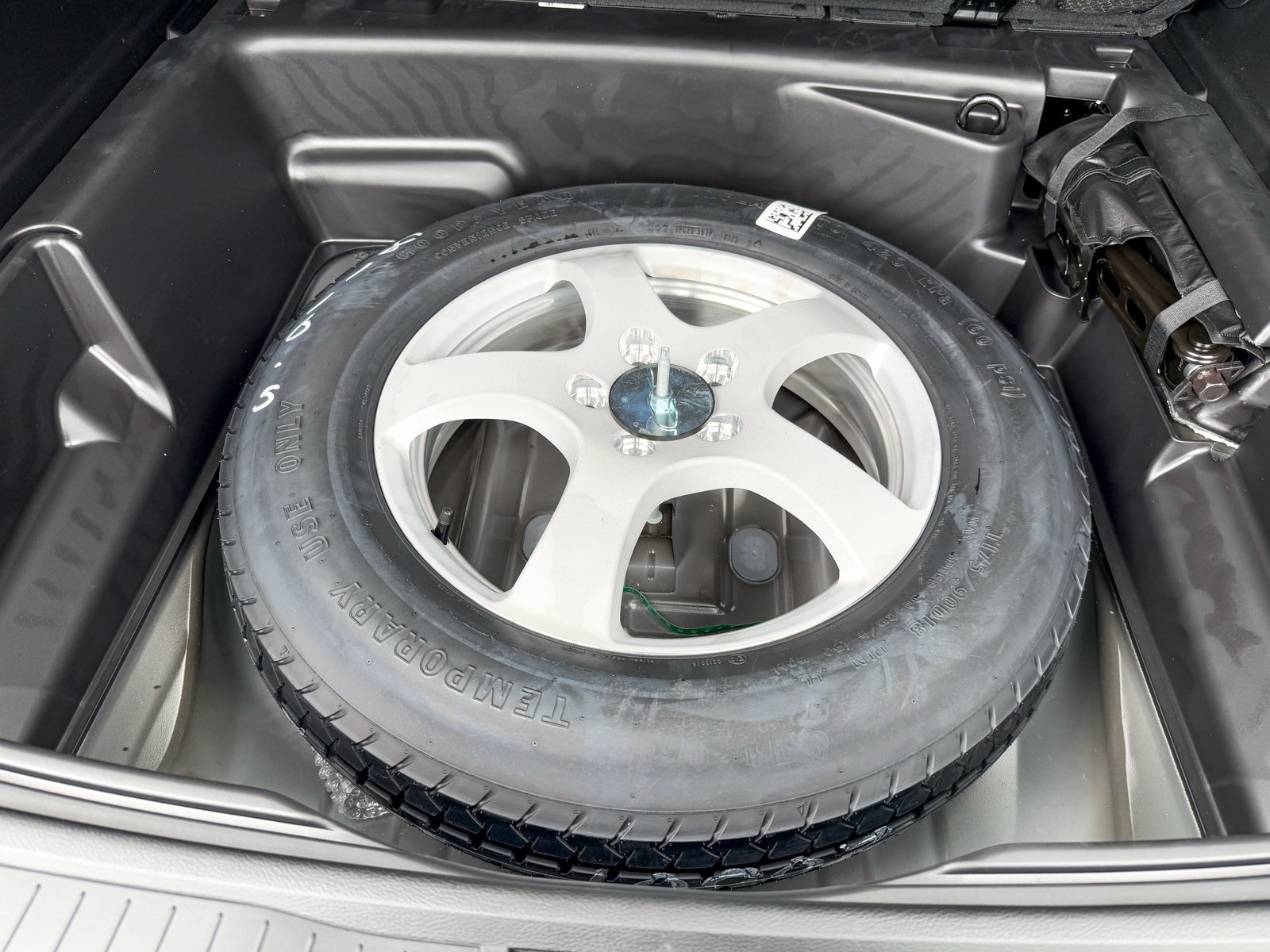 Vehicle image 39 of 39