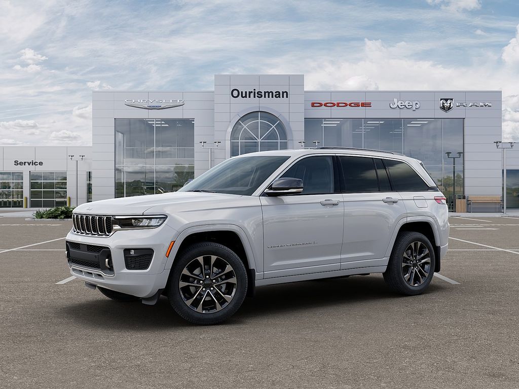 2025 Jeep Grand Cherokee Overland Image 2 of 26