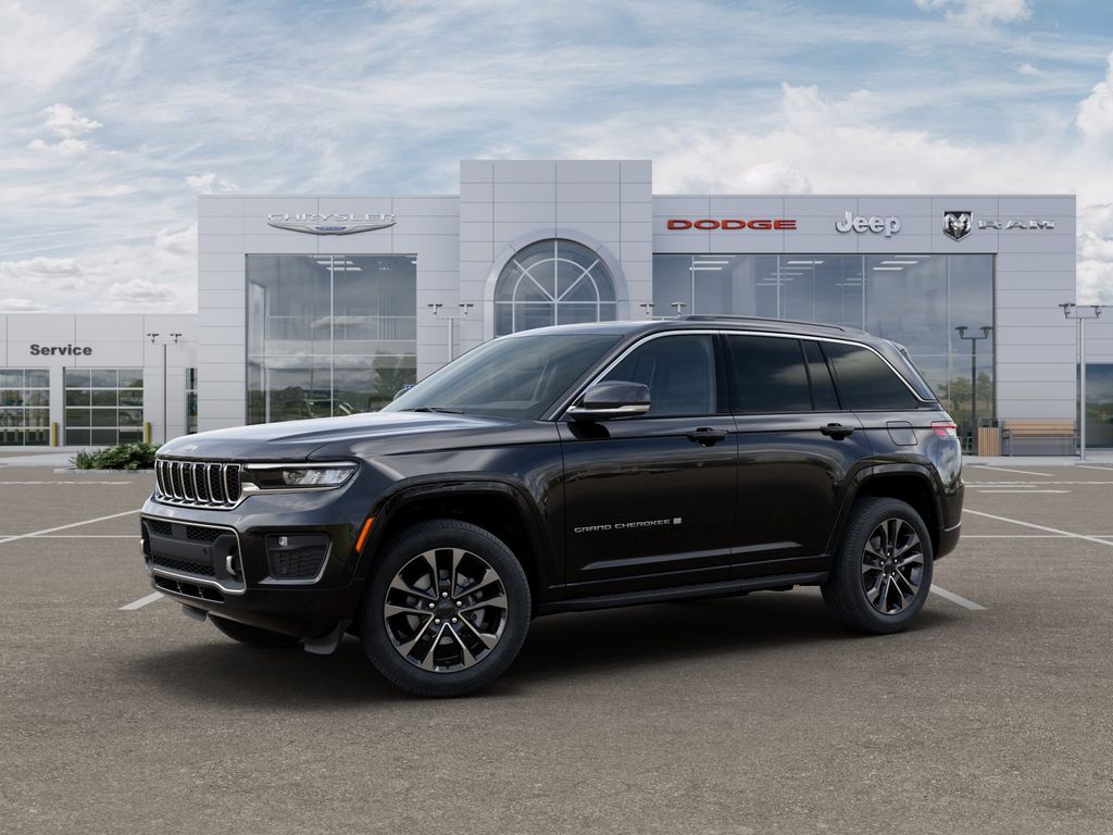 2025 Jeep Grand Cherokee Overland Image 2 of 26