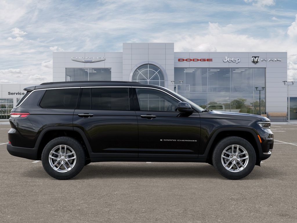 2025 Jeep Grand Cherokee L Laredo X Image 5 of 26