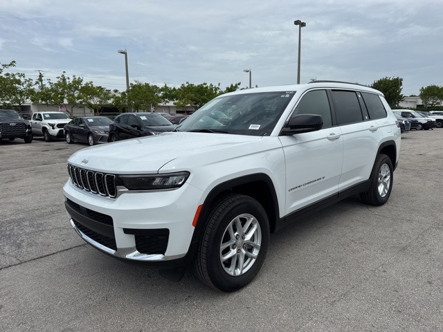 Vehicle image 1 of 33