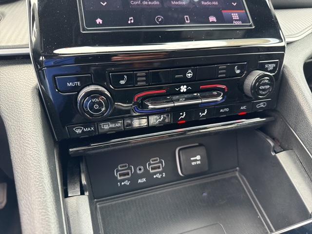 Vehicle image 22 of 33