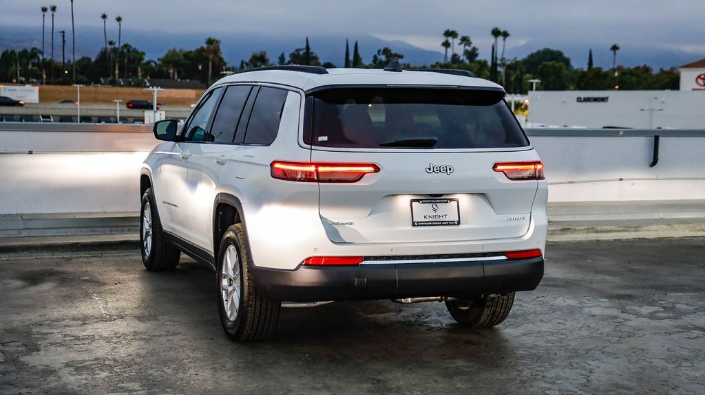 2025 Jeep Grand Cherokee L Laredo X Image 7 of 30