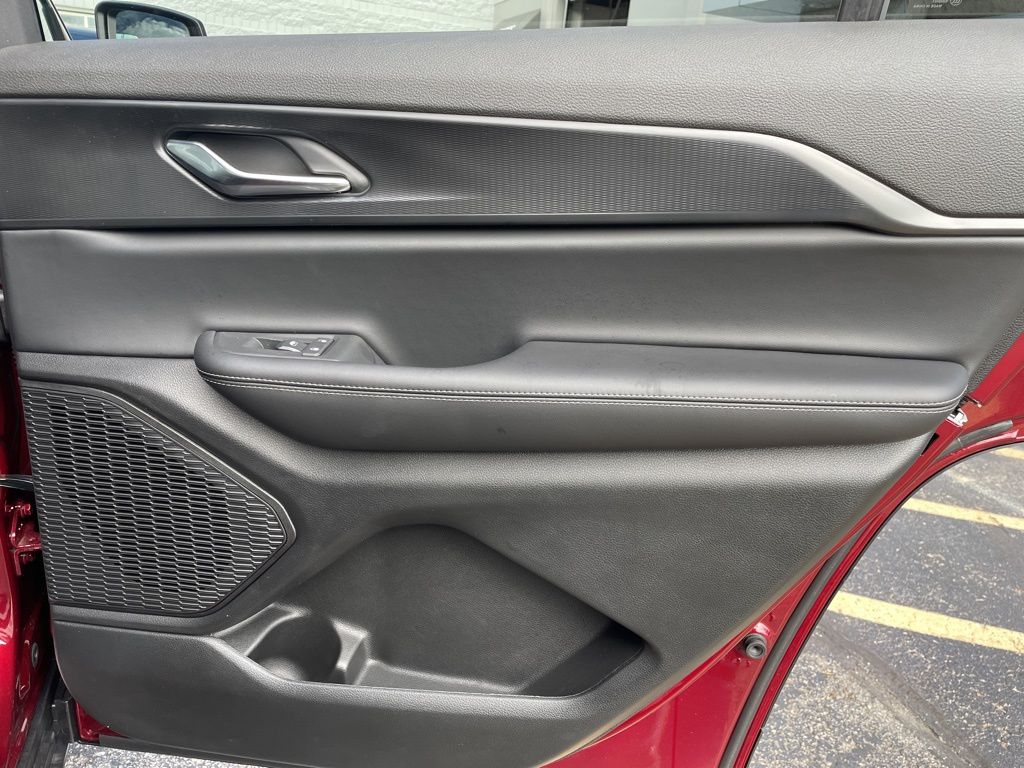 2025 Jeep Grand Cherokee L Laredo Image 20 of 26