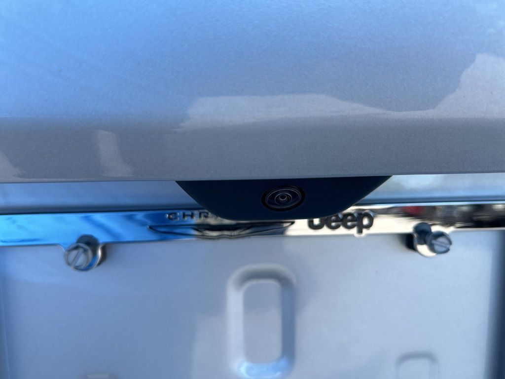 Vehicle image 22 of 51