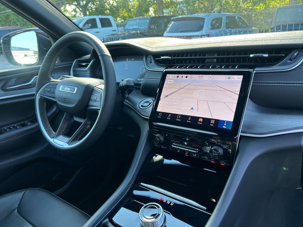 Vehicle image 26 of 51