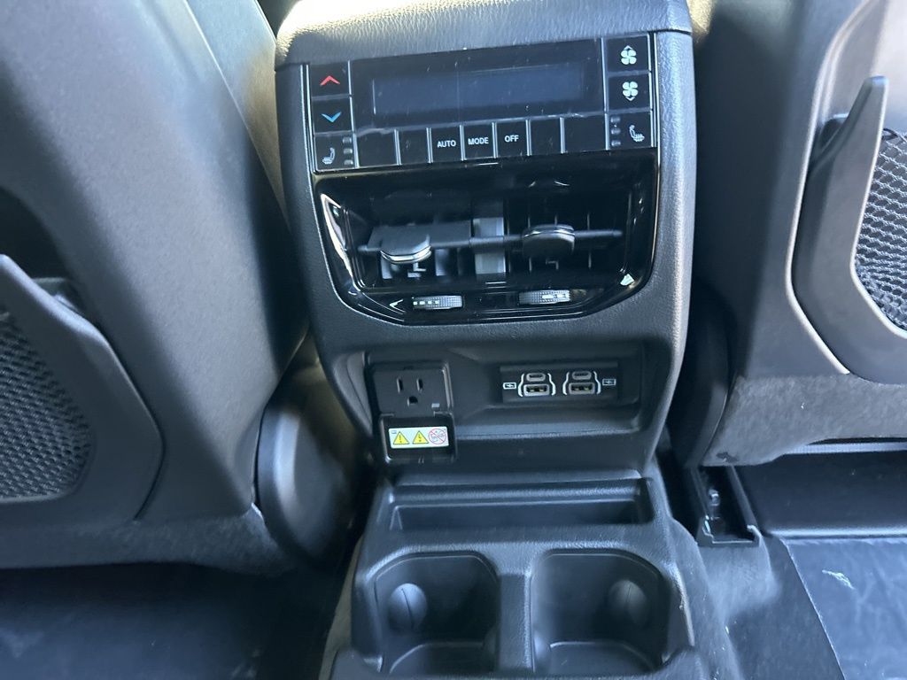 Vehicle image 30 of 51