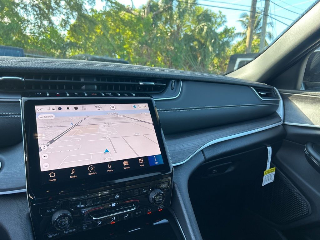 Vehicle image 12 of 51