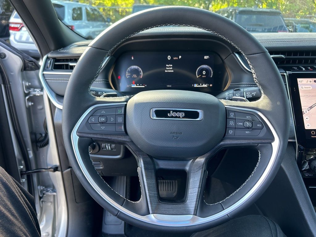 Vehicle image 16 of 51
