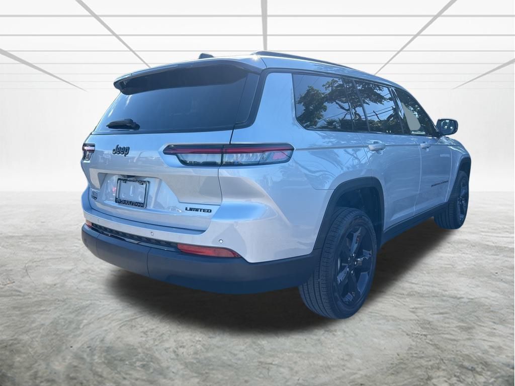 Vehicle image 5 of 51