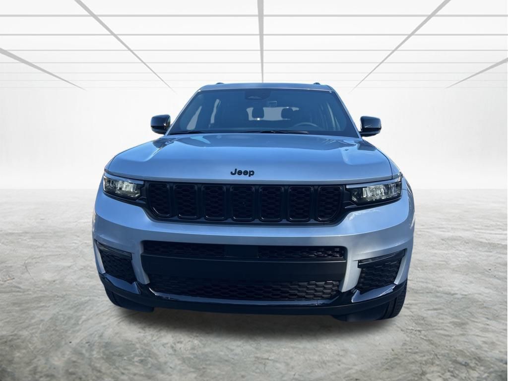 Vehicle image 2 of 51