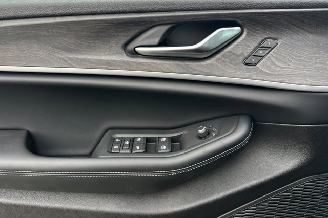 2025 Jeep Grand Cherokee L Limited Image 21 of 28