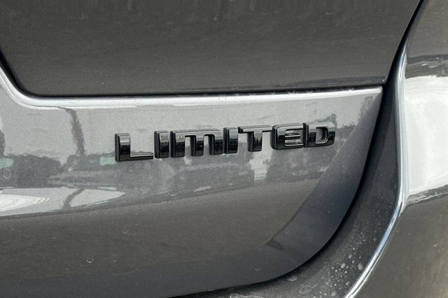 2025 Jeep Grand Cherokee L Limited Image 24 of 28