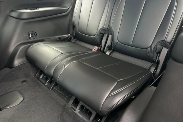 2025 Jeep Grand Cherokee L Limited Image 11 of 28