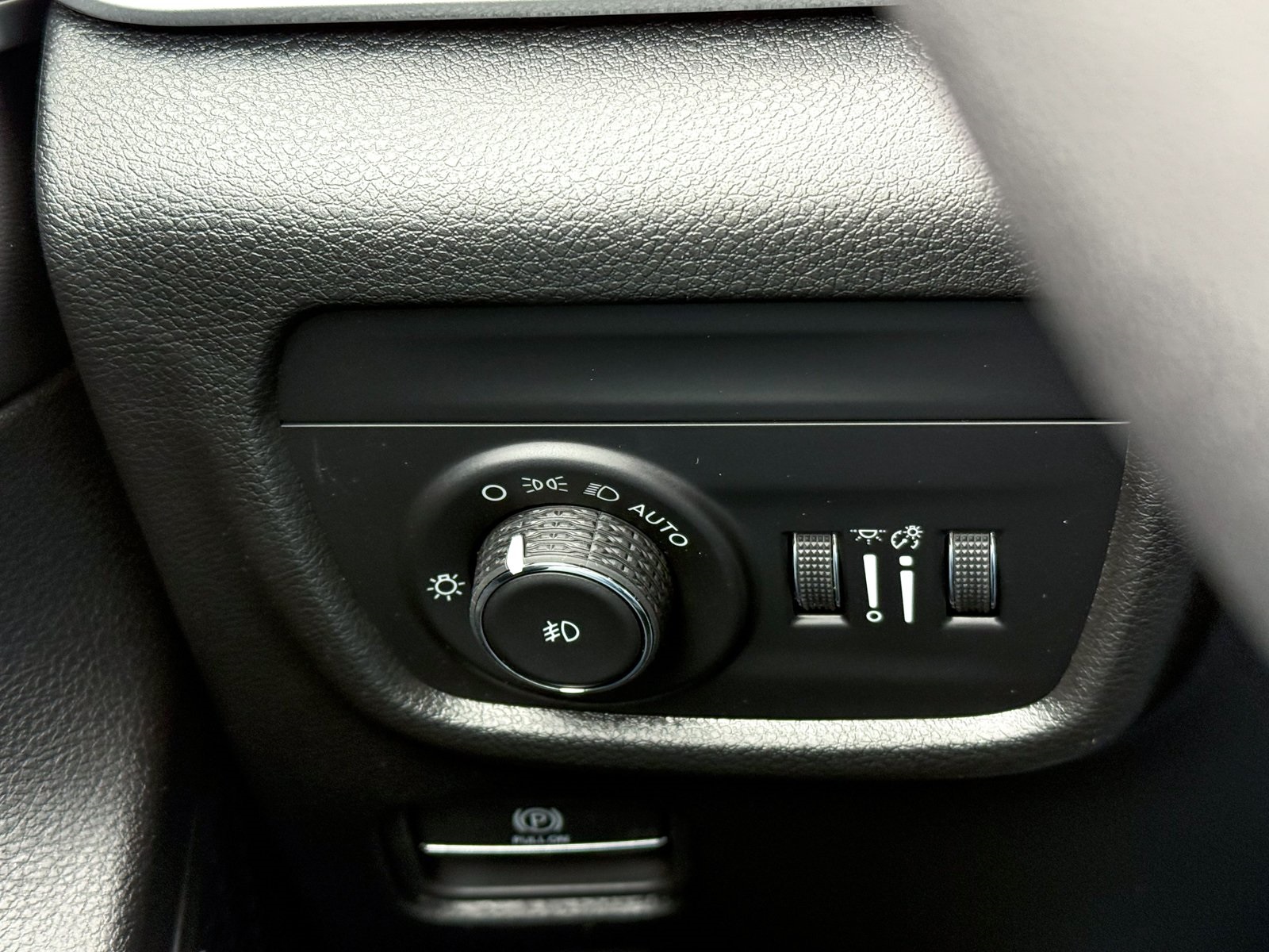 Vehicle image 36 of 41