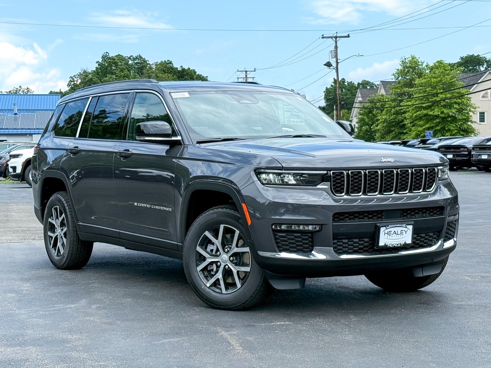 Vehicle image 3 of 41