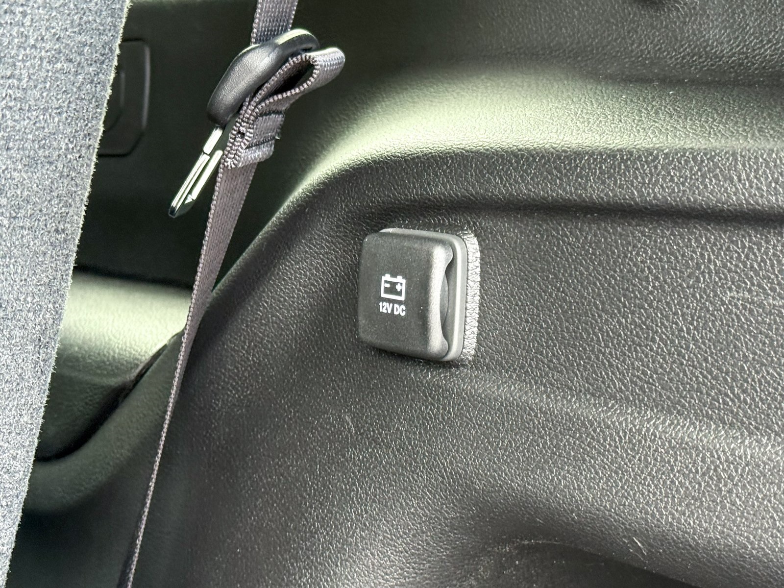 Vehicle image 28 of 41
