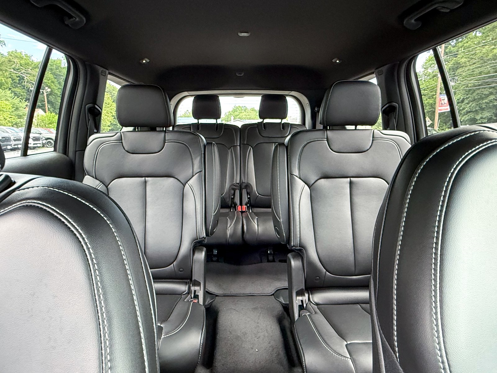Vehicle image 13 of 41