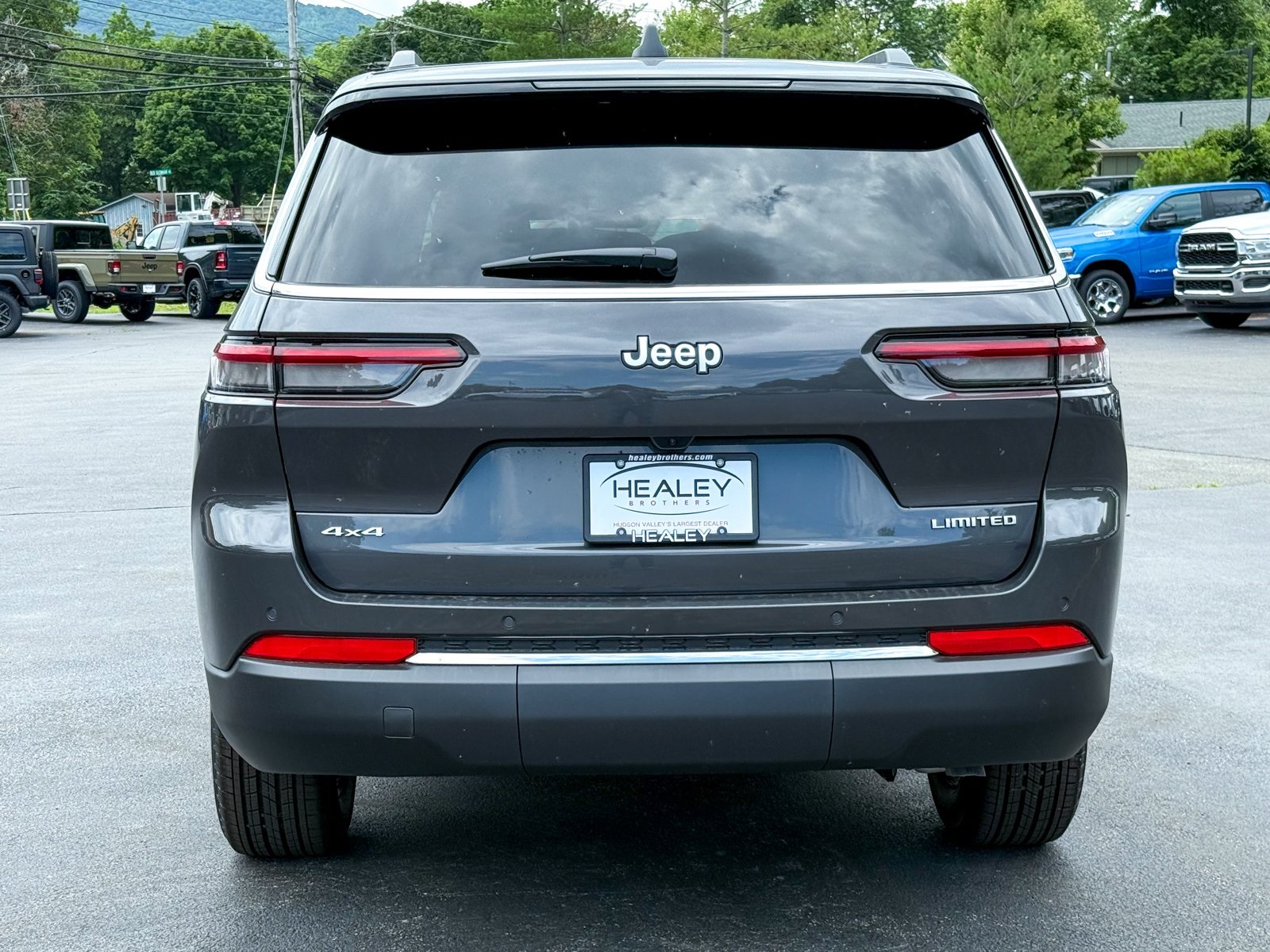 Vehicle image 6 of 41