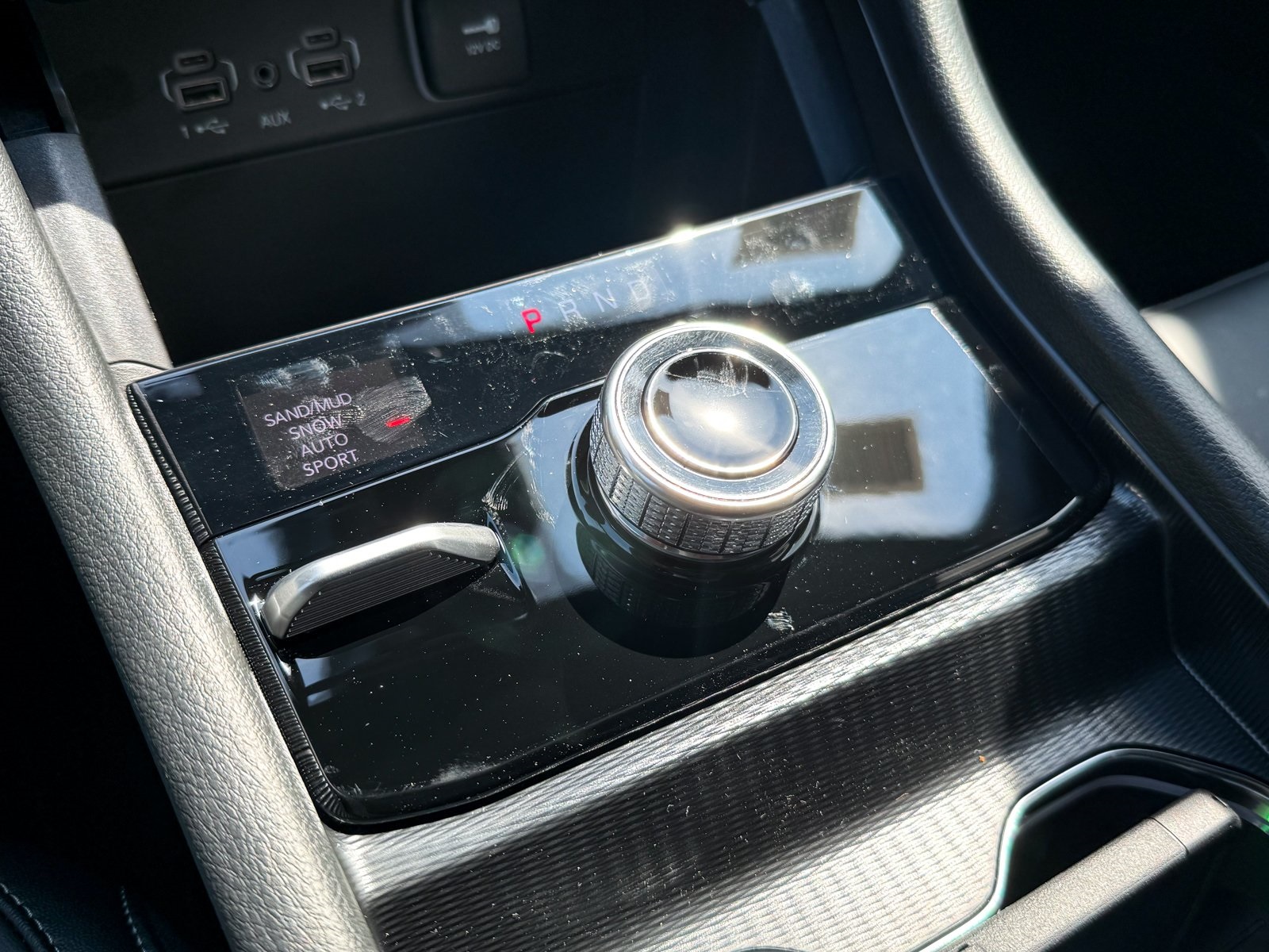 Vehicle image 24 of 43