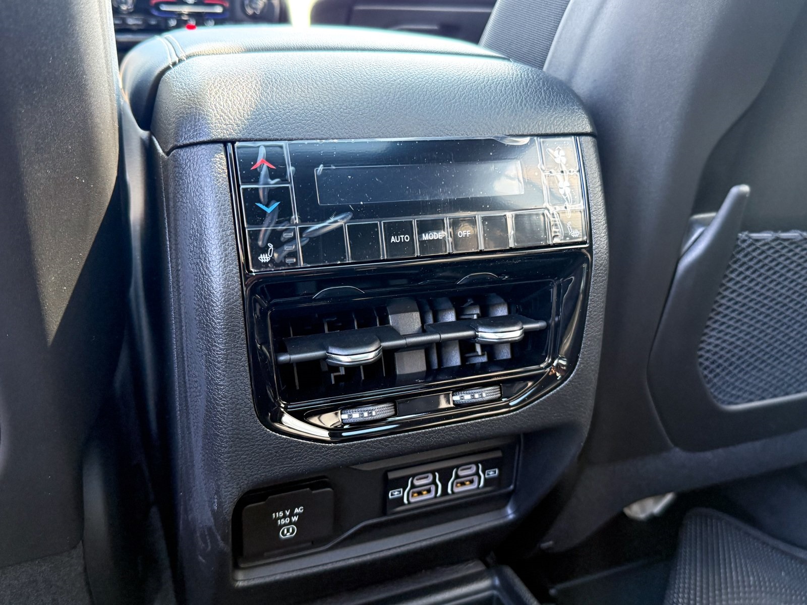 Vehicle image 30 of 43