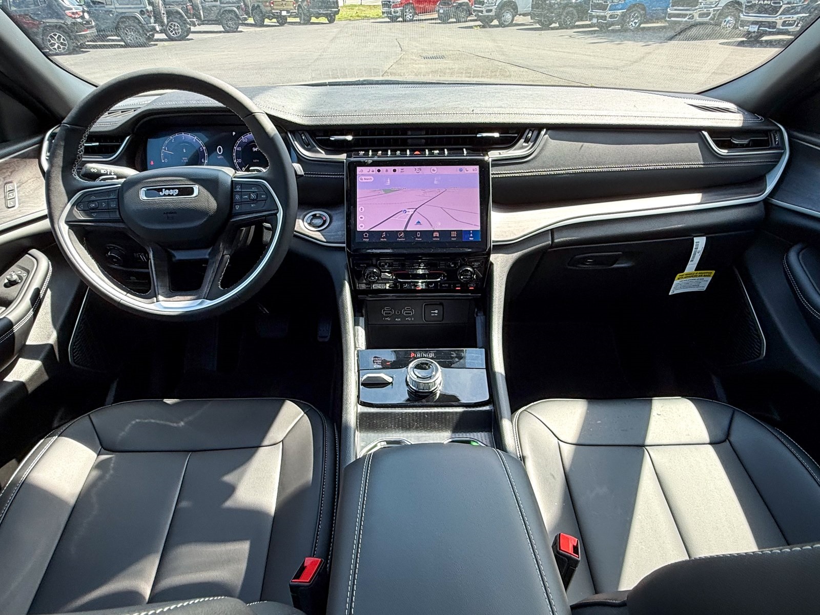 Vehicle image 15 of 43