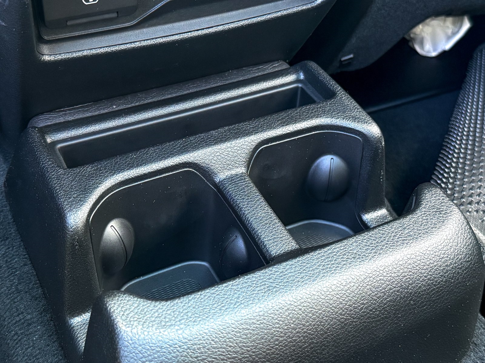 Vehicle image 25 of 43