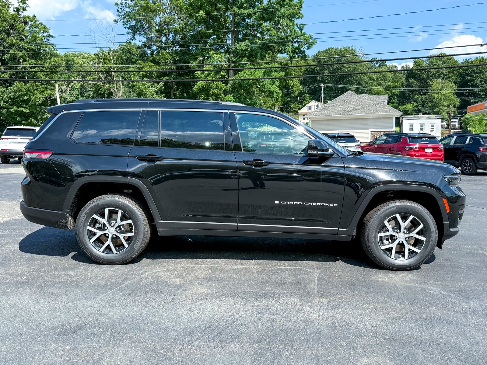 Vehicle image 4 of 43