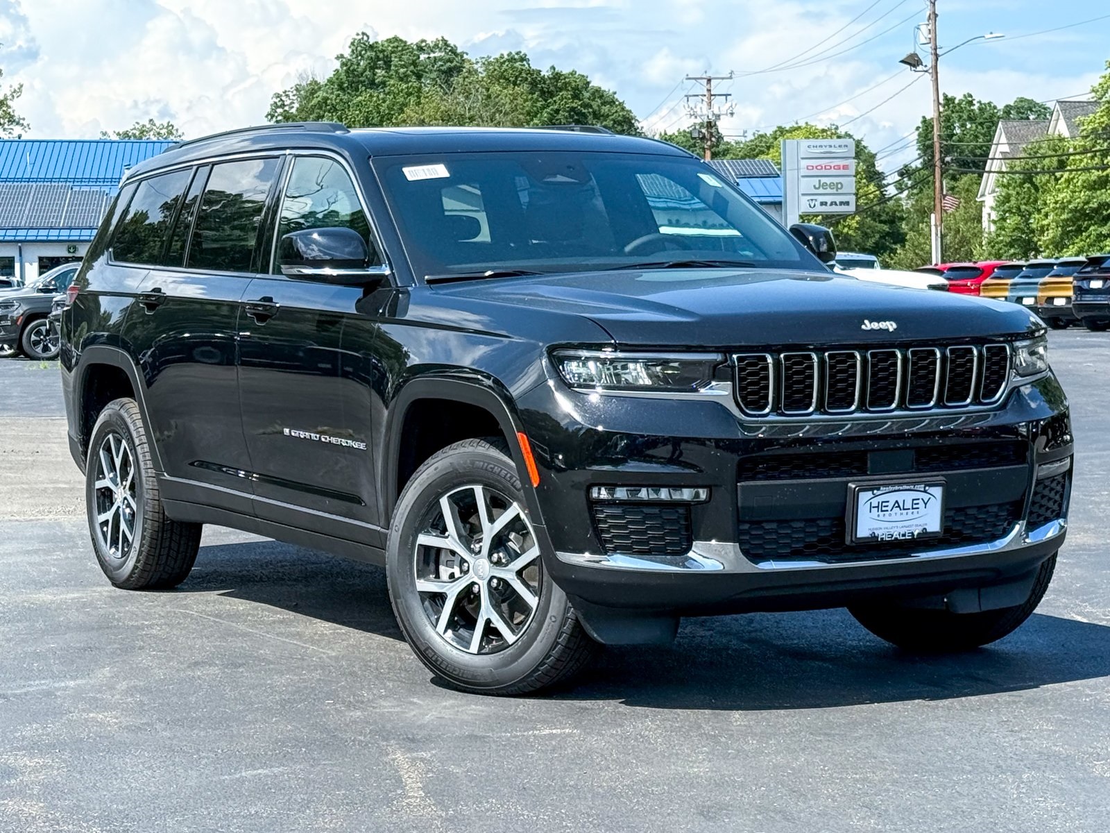 Vehicle image 3 of 43