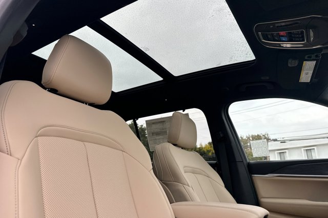 2025 Jeep Grand Cherokee L Limited Image 12 of 28