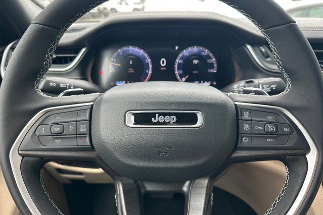 2025 Jeep Grand Cherokee L Limited Image 25 of 28
