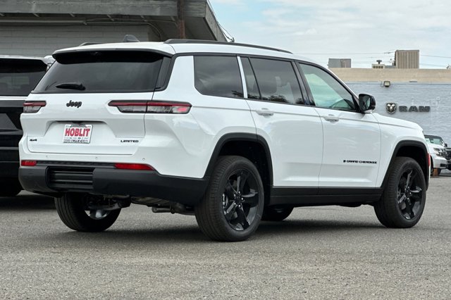 2025 Jeep Grand Cherokee L Limited Image 7 of 28