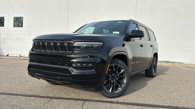 2025 Jeep Grand Wagoneer Series II Obsidian Image 1 of 33