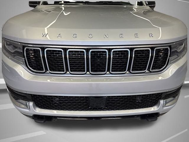 Vehicle image 13 of 22
